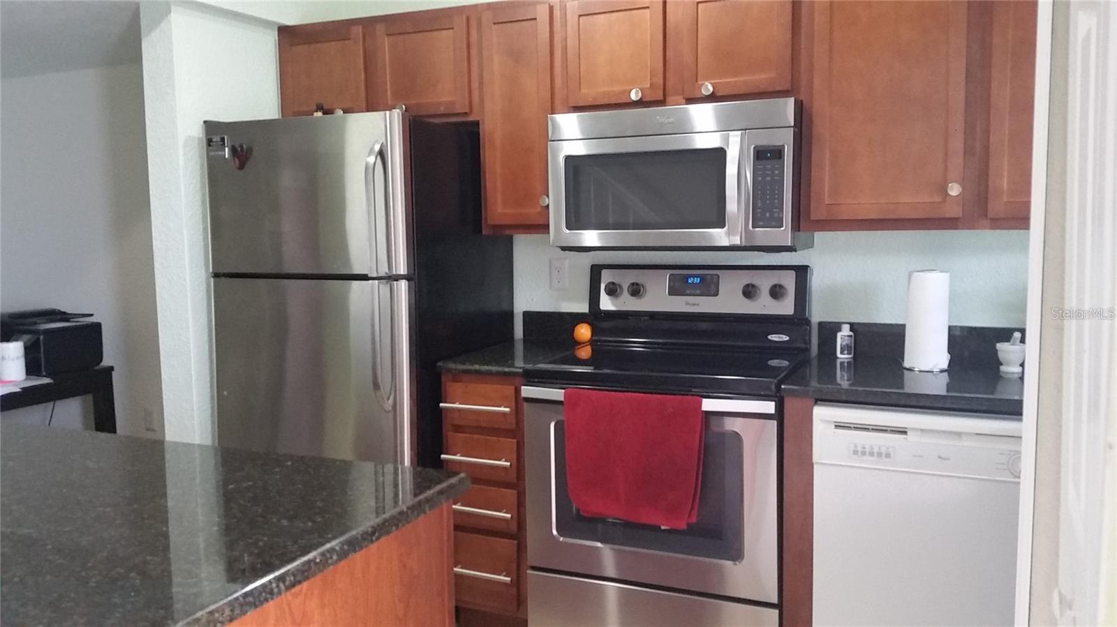 METRO/MICHIGAN PARK CONDO - Residential Lease