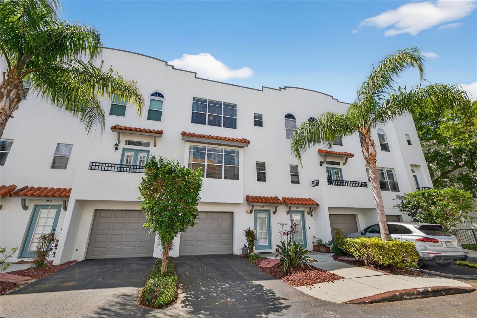 VILLAS OF TOSCANA TWNHMS - Residential