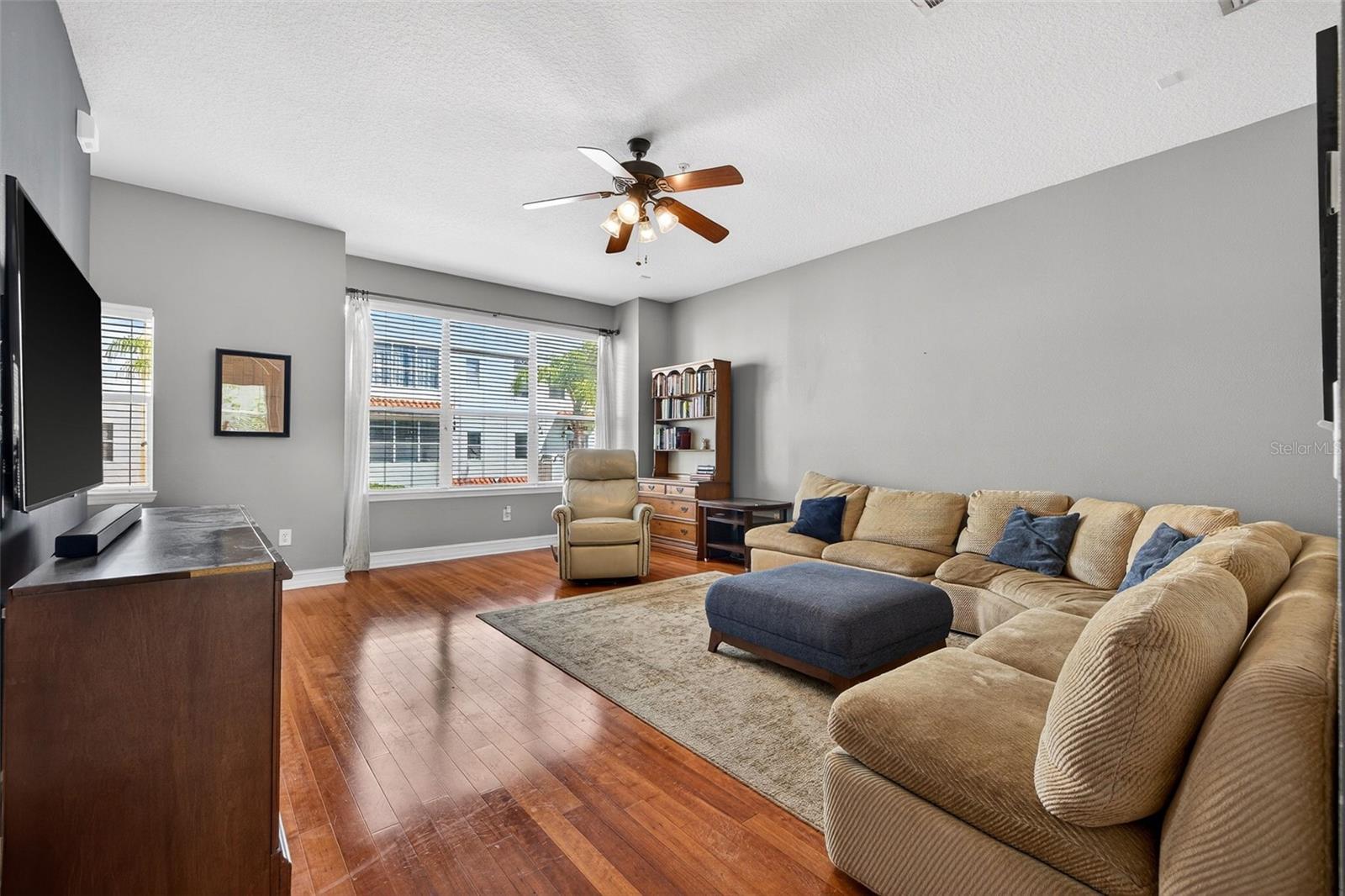 VILLAS OF TOSCANA TWNHMS - Residential