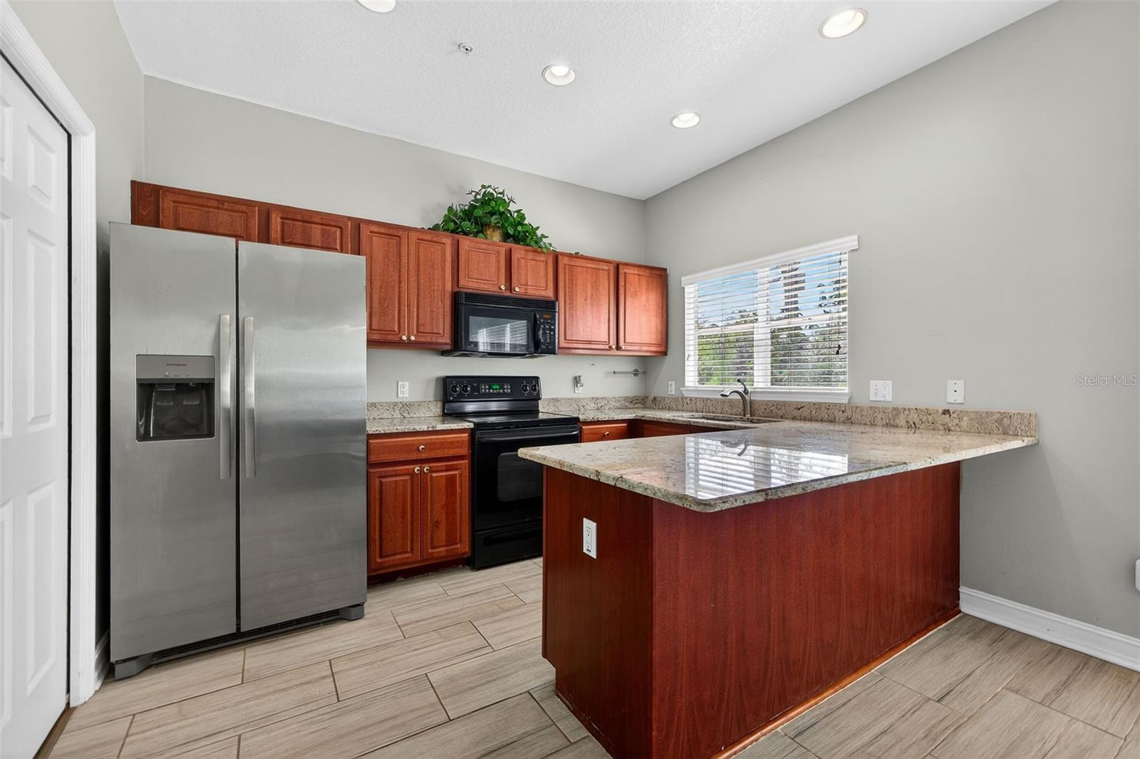 VILLAS OF TOSCANA TWNHMS - Residential