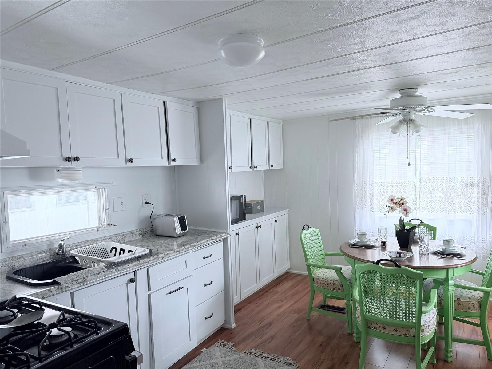 9933 - OAK GROVE - Residential