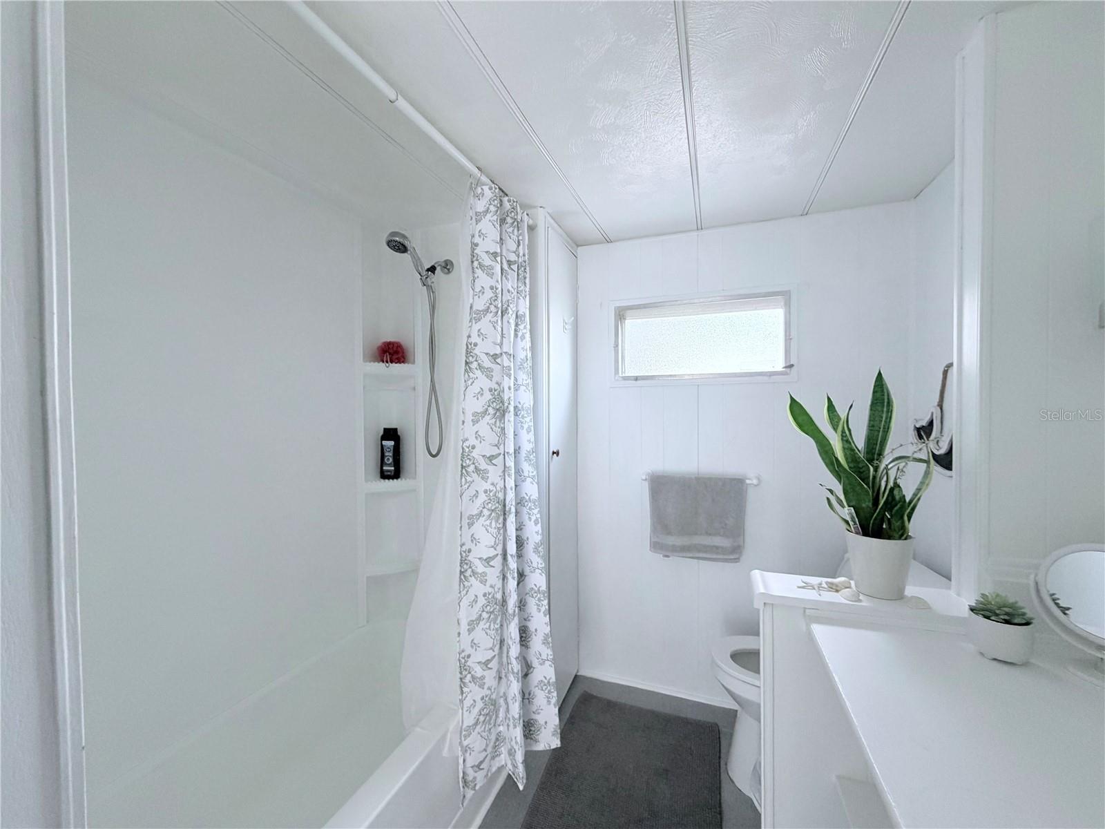 9933 - OAK GROVE - Residential