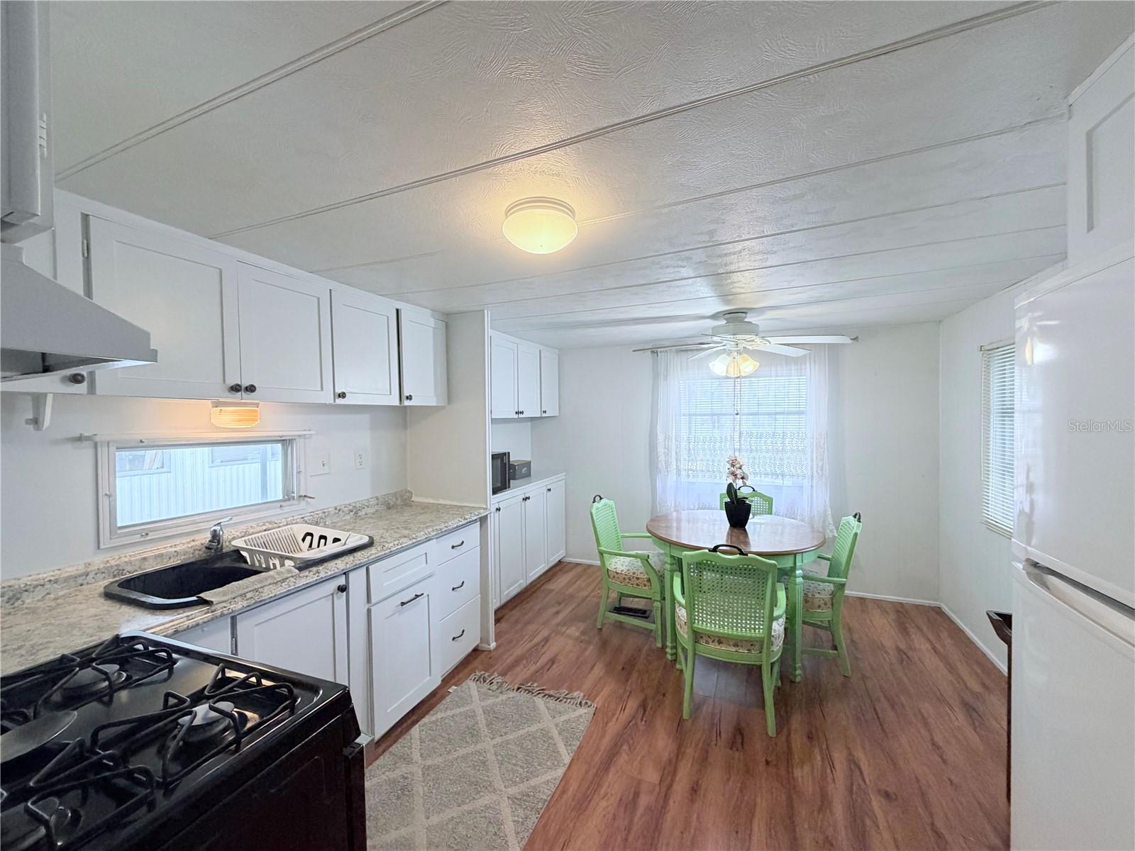 9933 - OAK GROVE - Residential