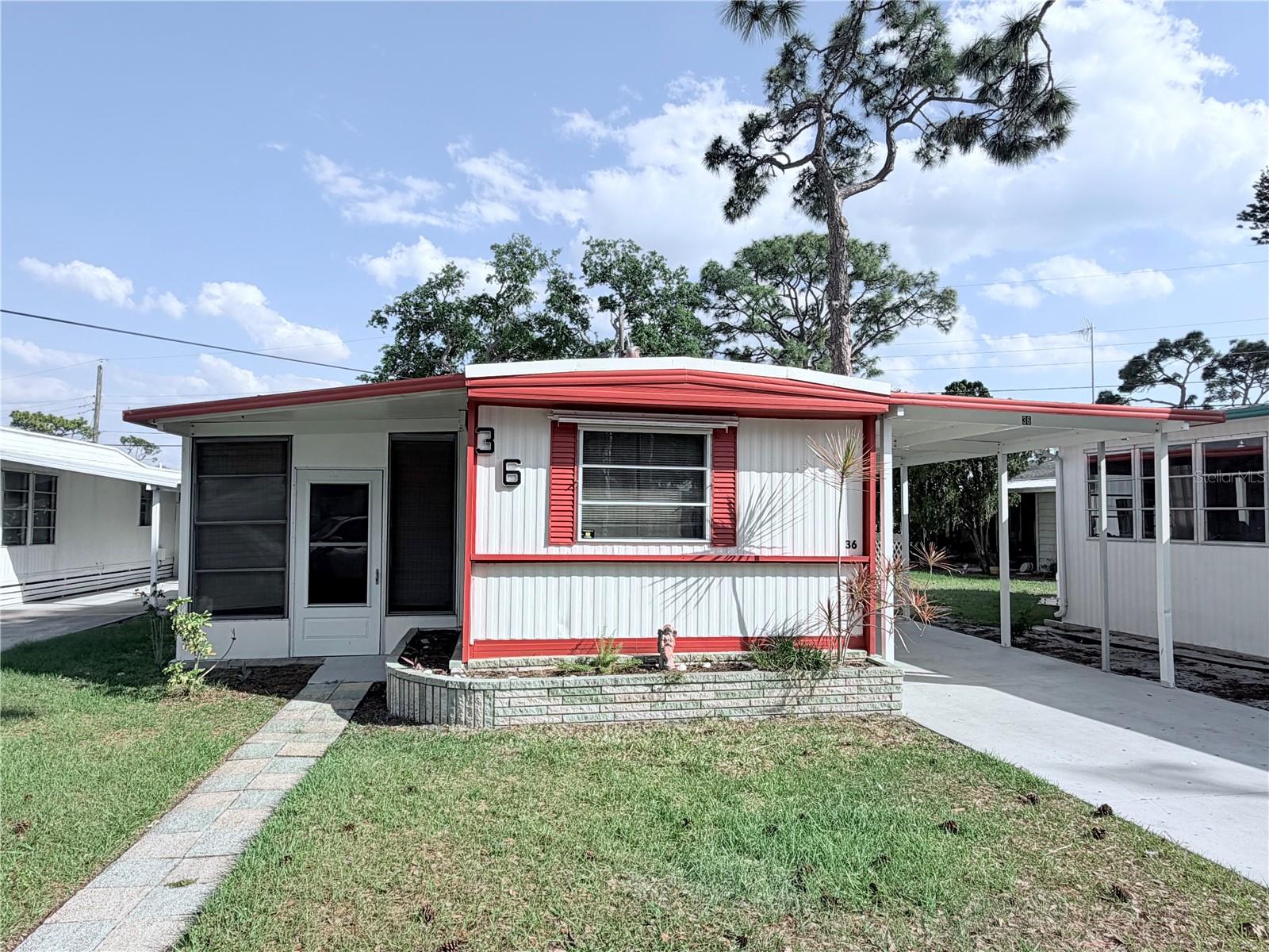 9933 - OAK GROVE - Residential