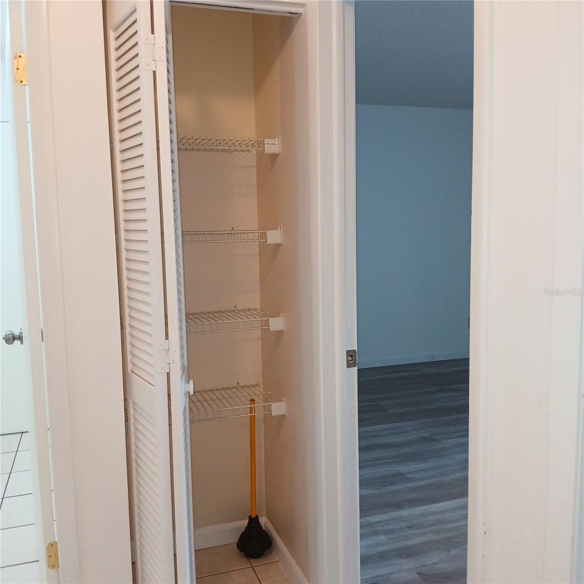 CRYSTAL OAKS - Residential