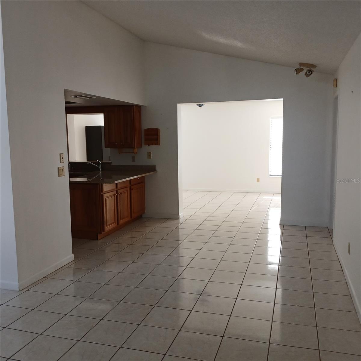 CRYSTAL OAKS - Residential