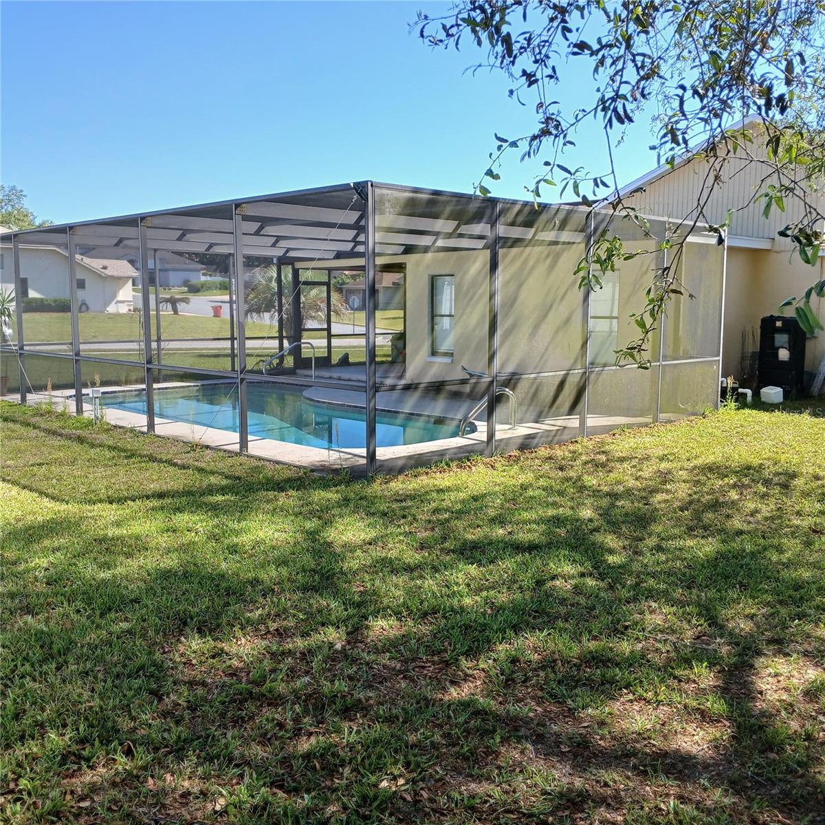 CRYSTAL OAKS - Residential