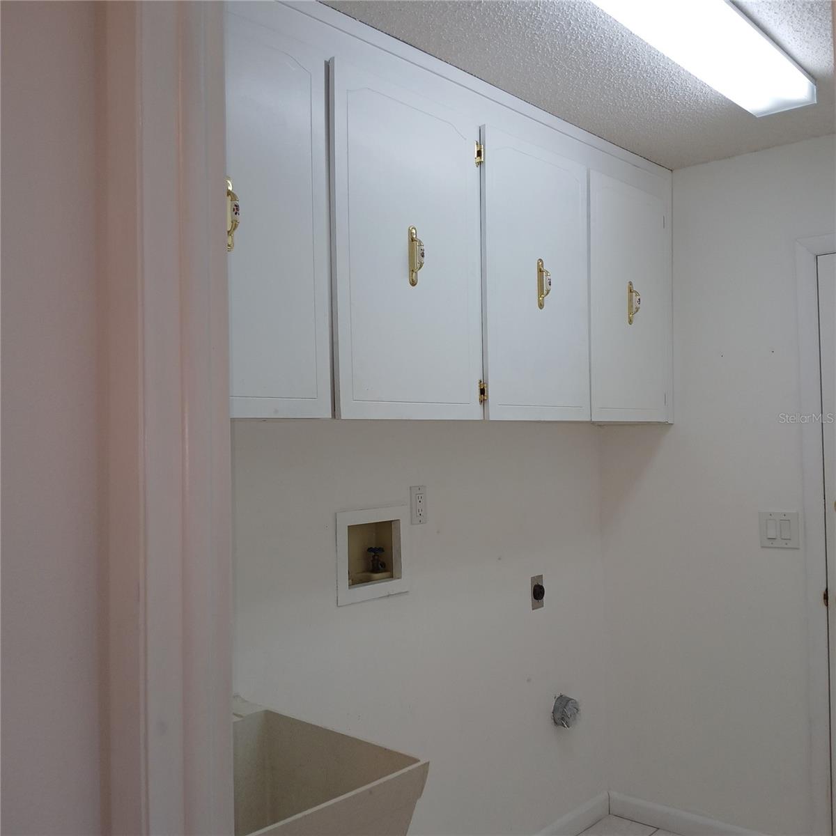 CRYSTAL OAKS - Residential