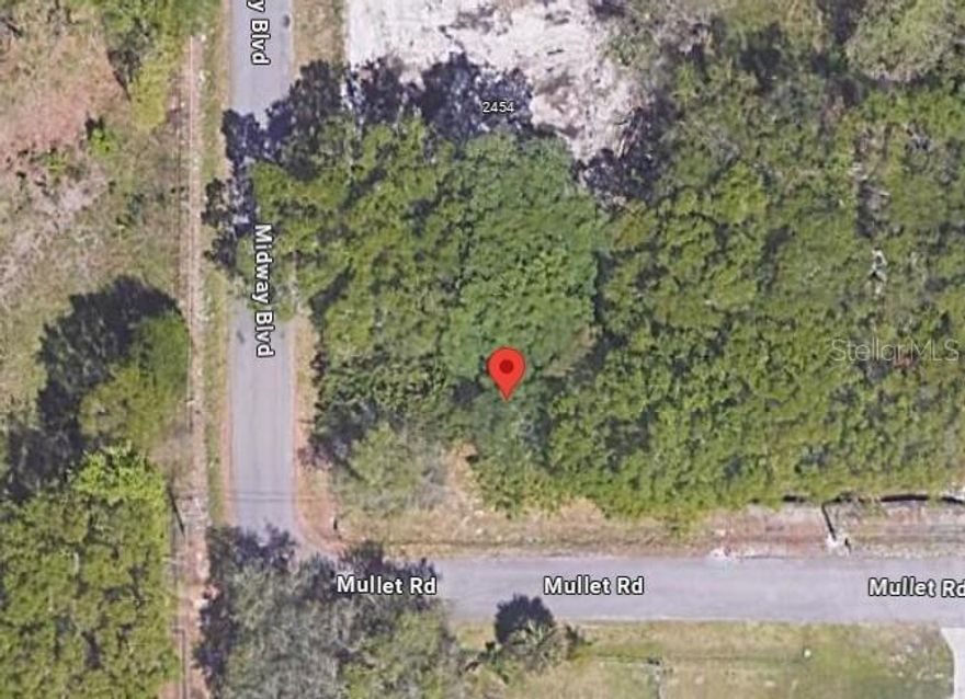 Come and build your dream home on this beautiful lot in desirable Midway Gardens Community in Auburndale. It is a fast-growing quiet community that's near schools and not far from shopping centers, restaurants, and medical facilities. Great location close to close to Hwy. 92 and Polk Parkway/SR 570. This lot is listed below market value! Buying Land in Florida is a solid investment for your future, build your dream home, vacation home, rental investment or let the land build value as a great long-term investment to resell for a future profit.