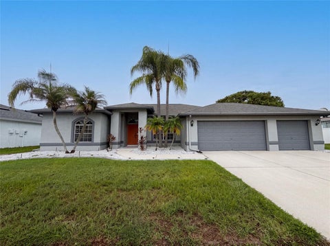 Photo of 12919 Prestwick Drive, Riverview, FL 33579 (MLS # O6427807)