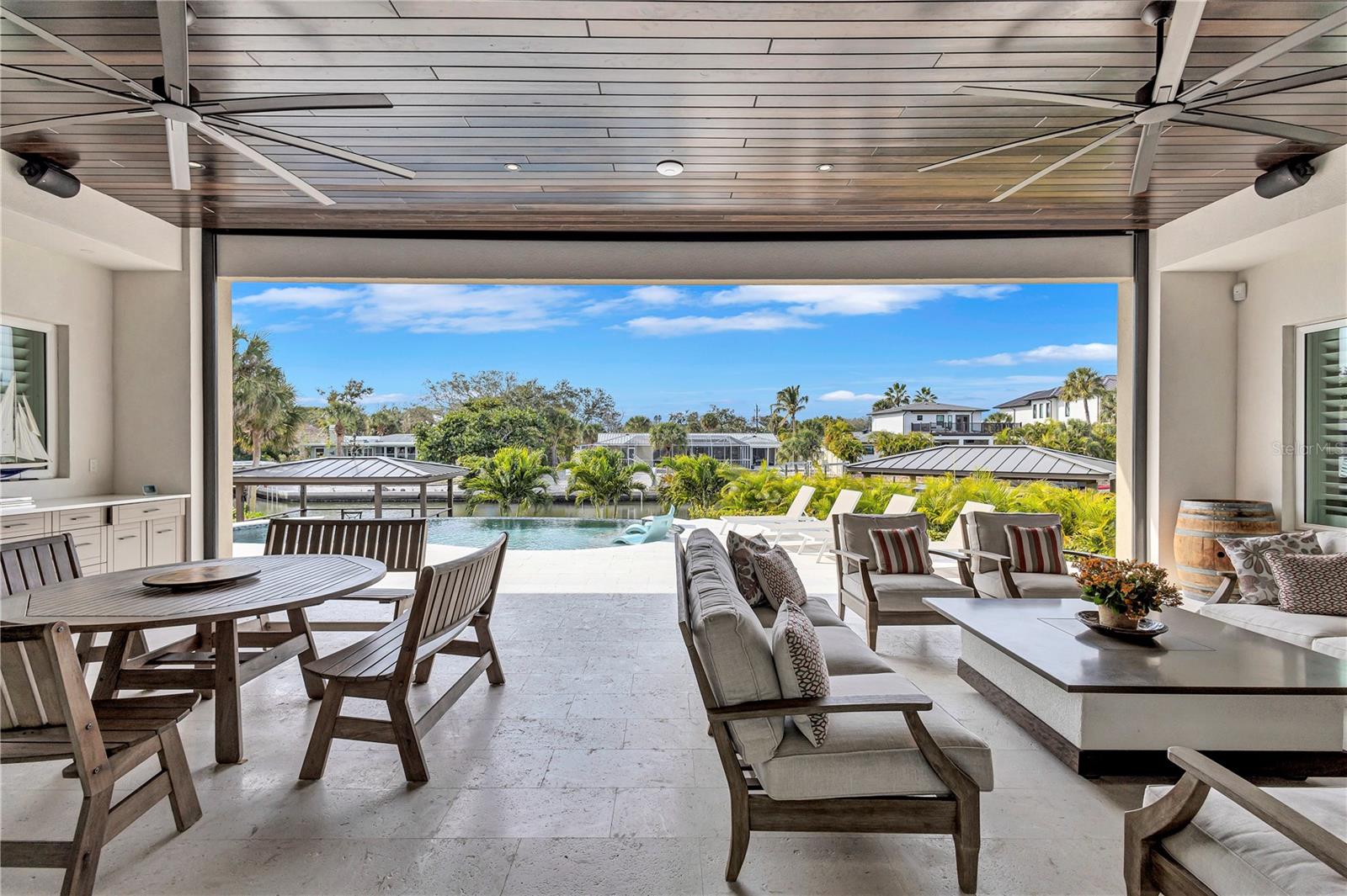 SARA SANDS - Residential