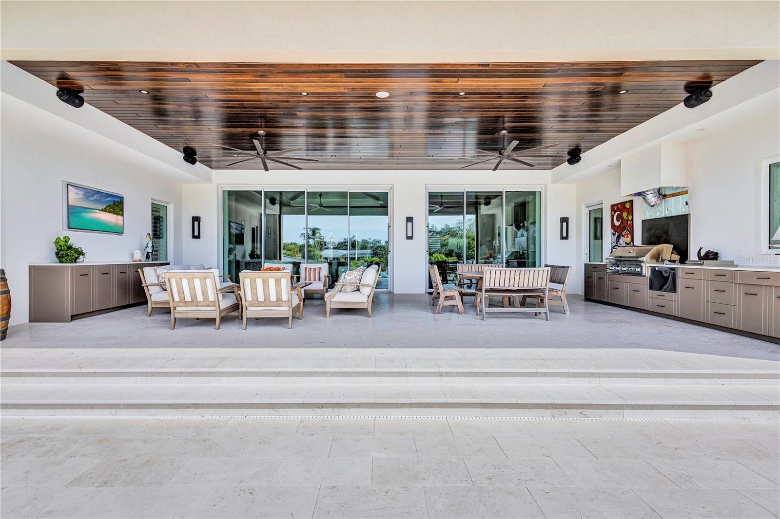 SARA SANDS - Residential