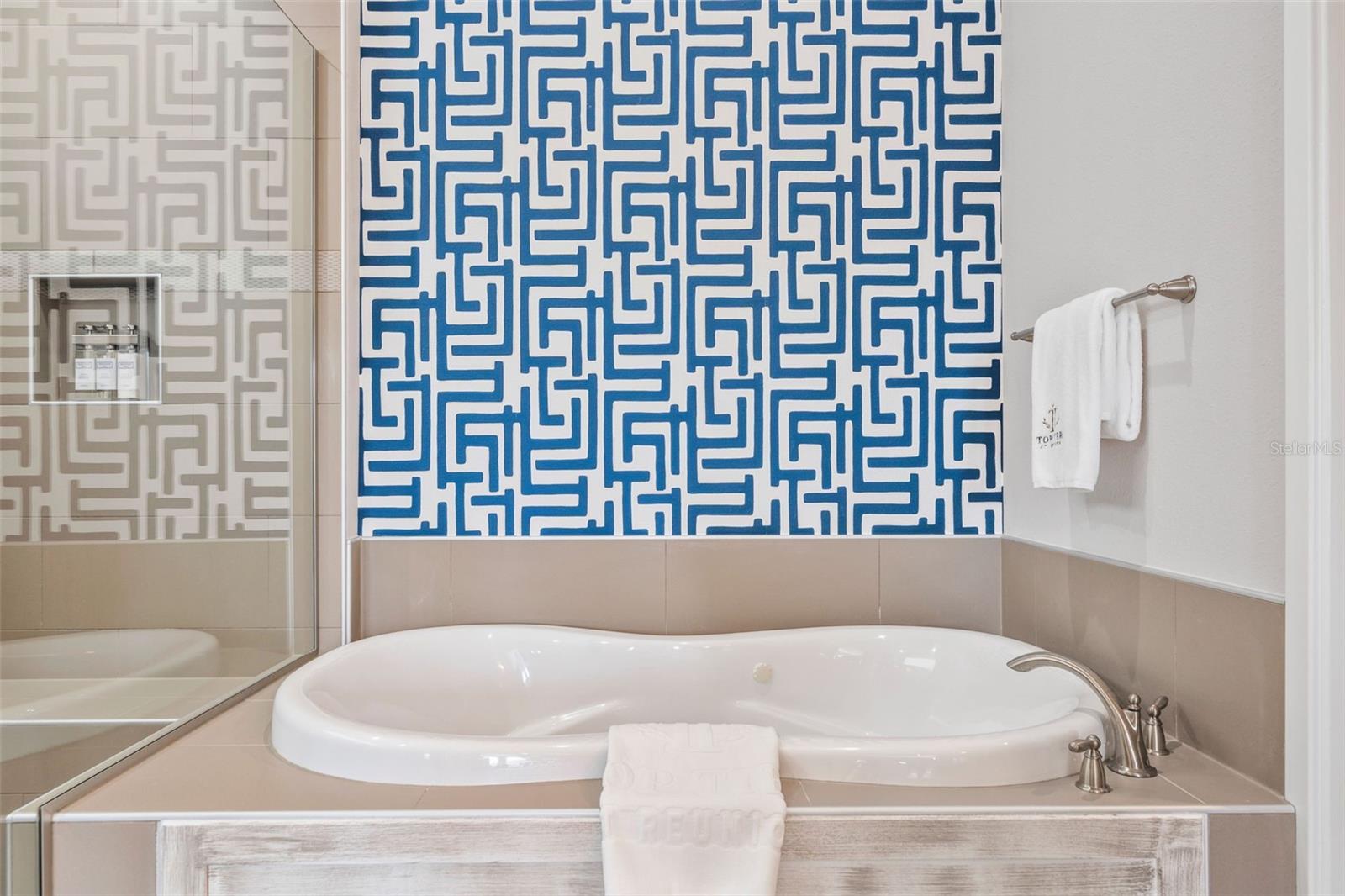 REUNION WEST FAIRWAYS 17 & 18 REP - Residential