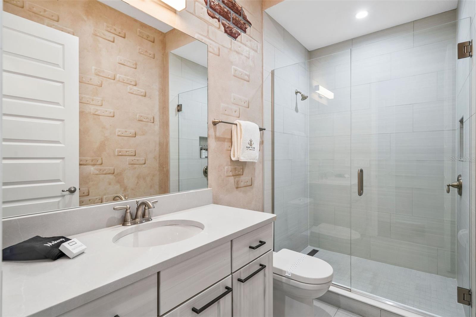 REUNION WEST FAIRWAYS 17 & 18 REP - Residential