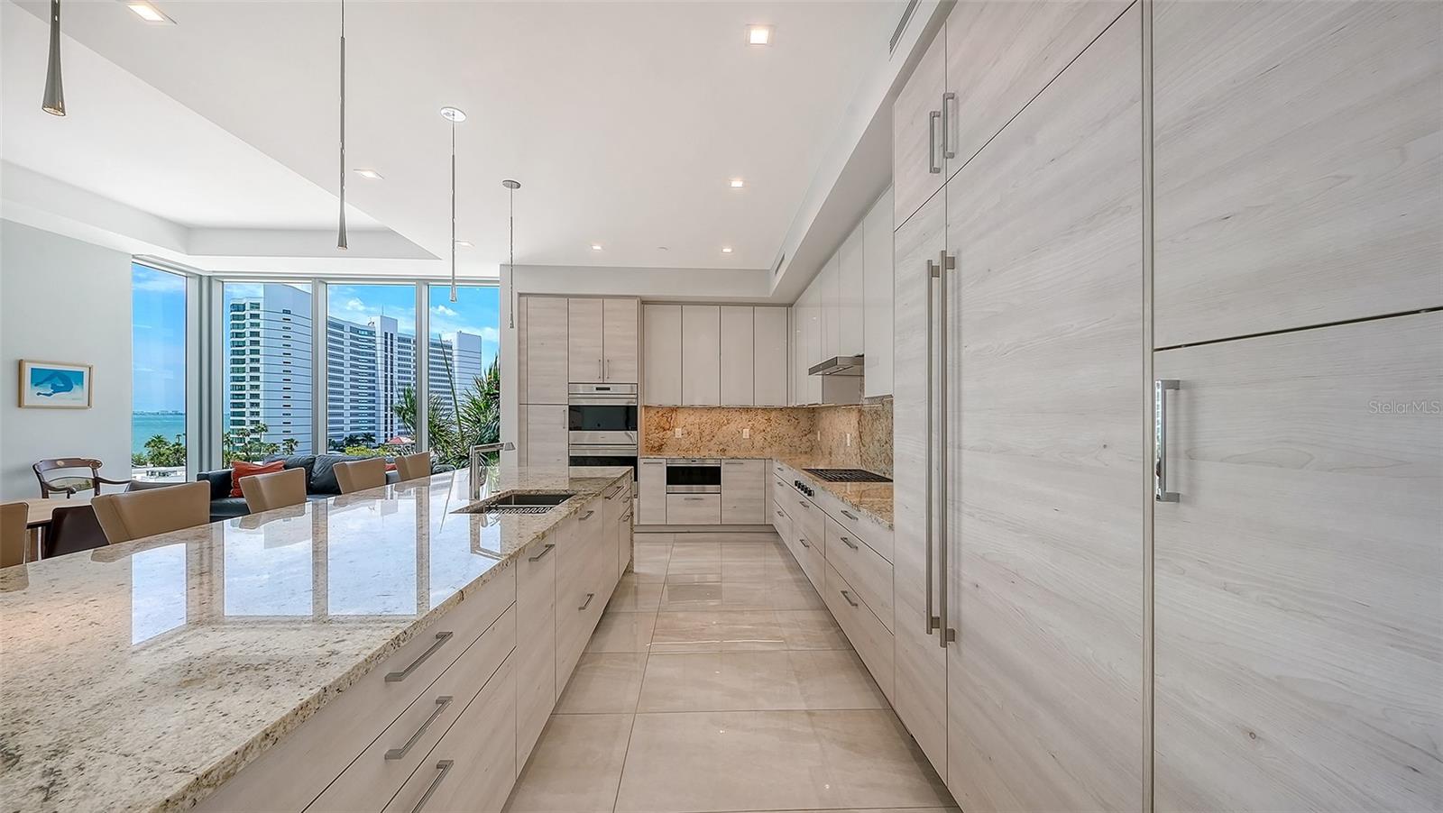 THE RITZ CARLTON RESIDENCES - Residential