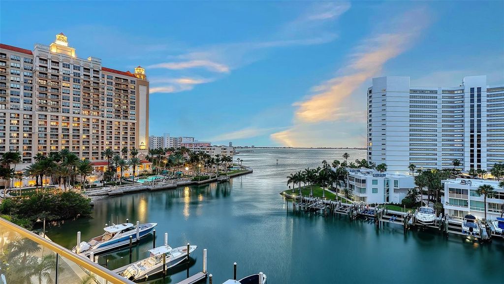 Photo of 401 Quay Cmns #505, Sarasota, FL 34236 (MLS # A4692009)