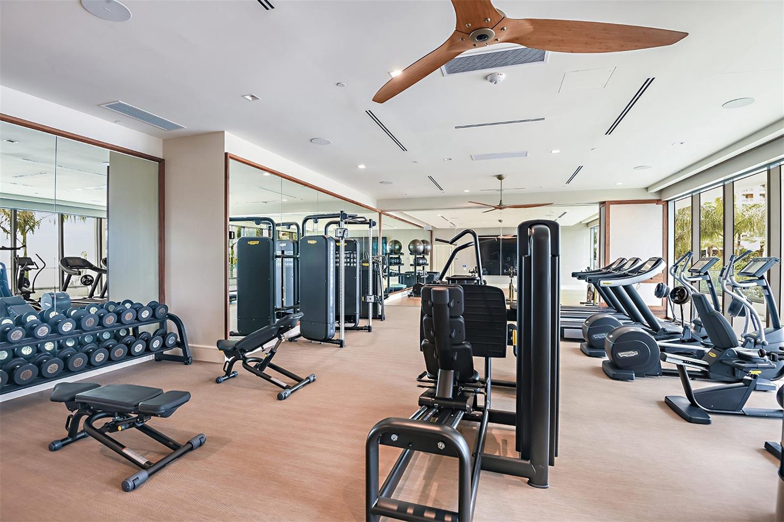 THE RITZ CARLTON RESIDENCES - Residential
