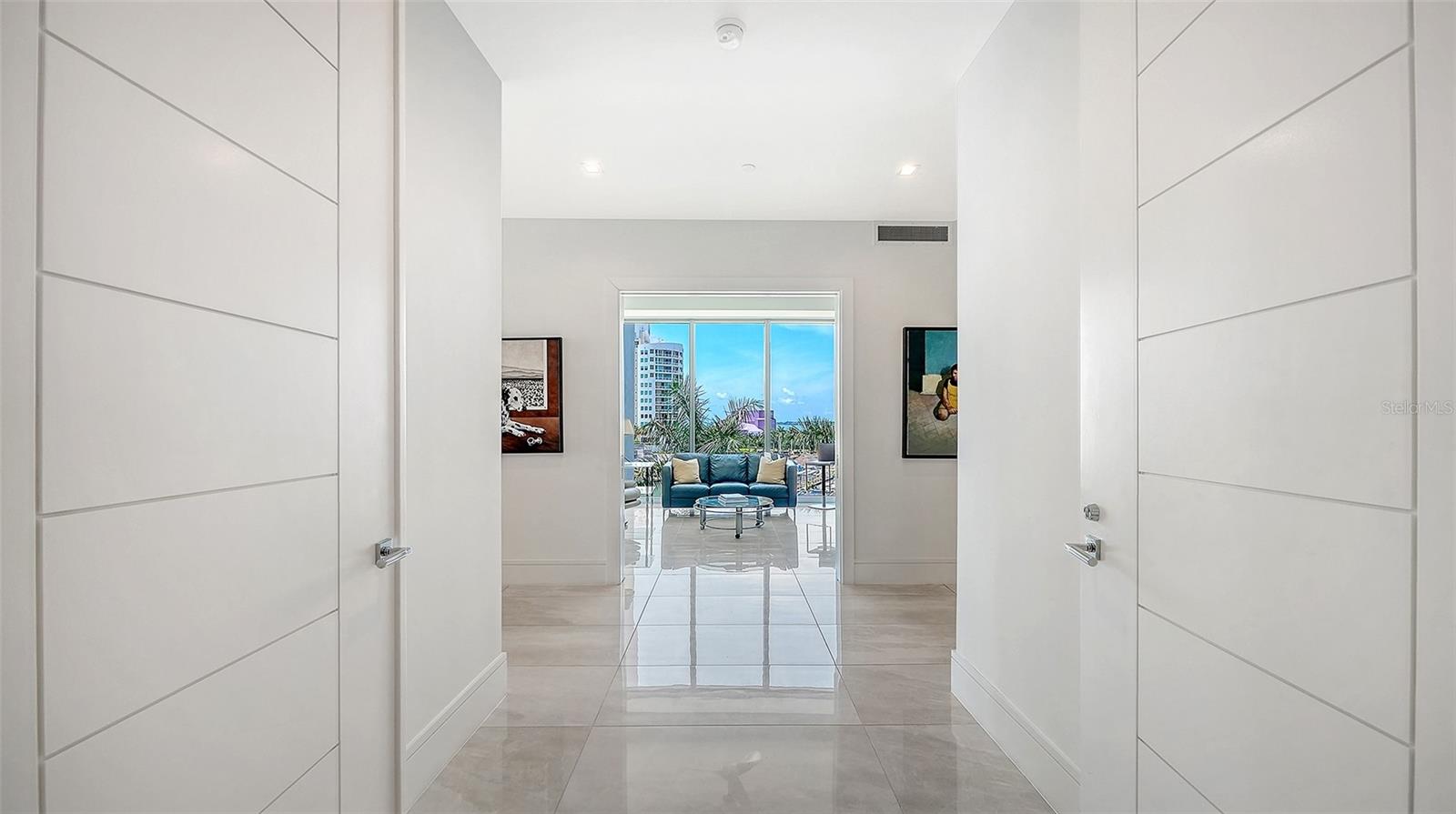 THE RITZ CARLTON RESIDENCES - Residential