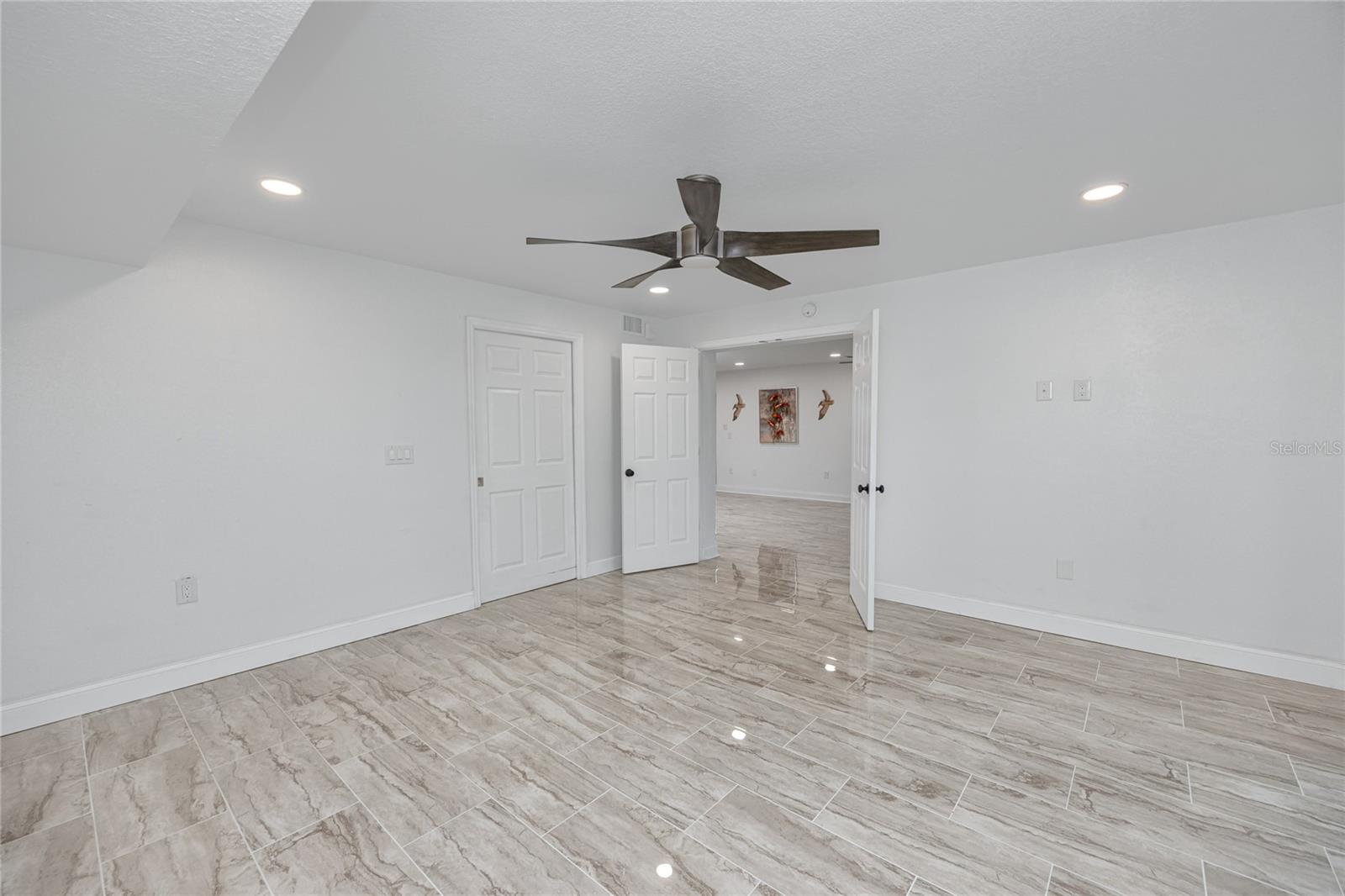 BAY ISLAND GROUP 15 - Residential