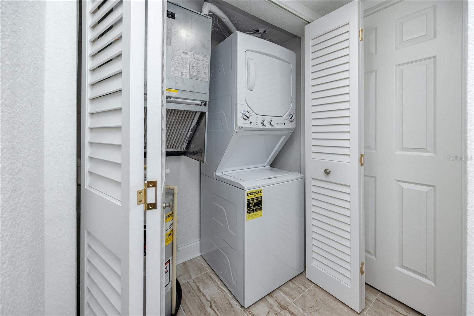 BAY ISLAND GROUP 15 - Residential