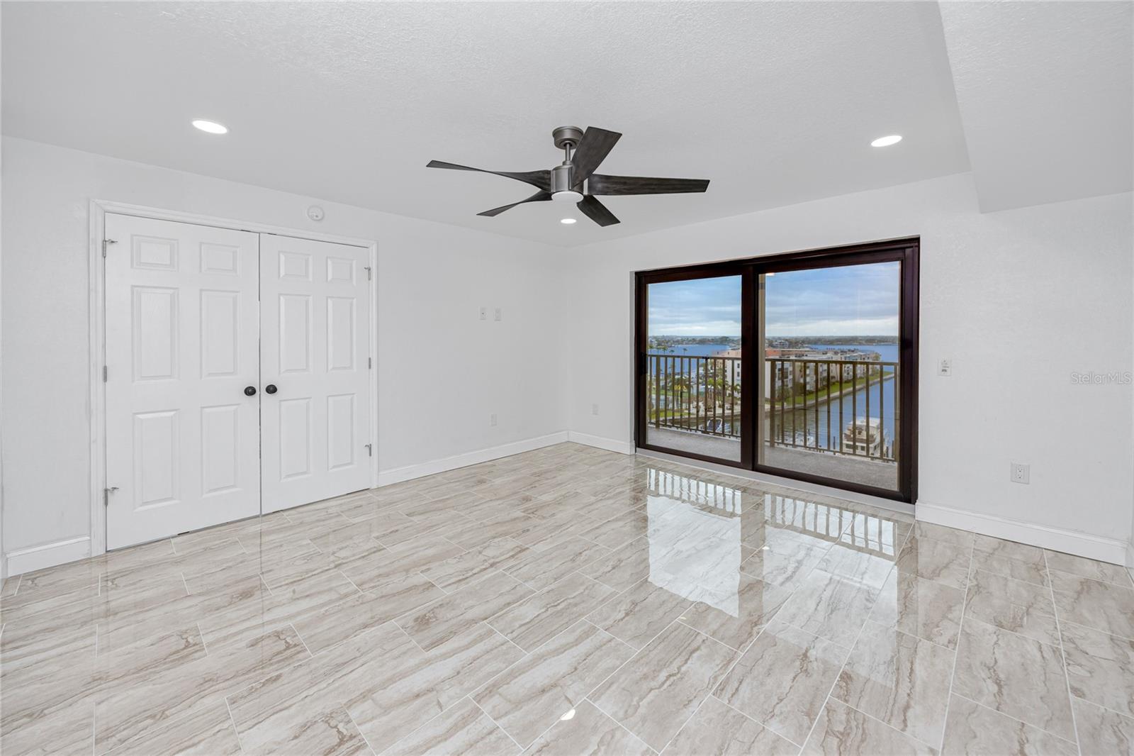 BAY ISLAND GROUP 15 - Residential