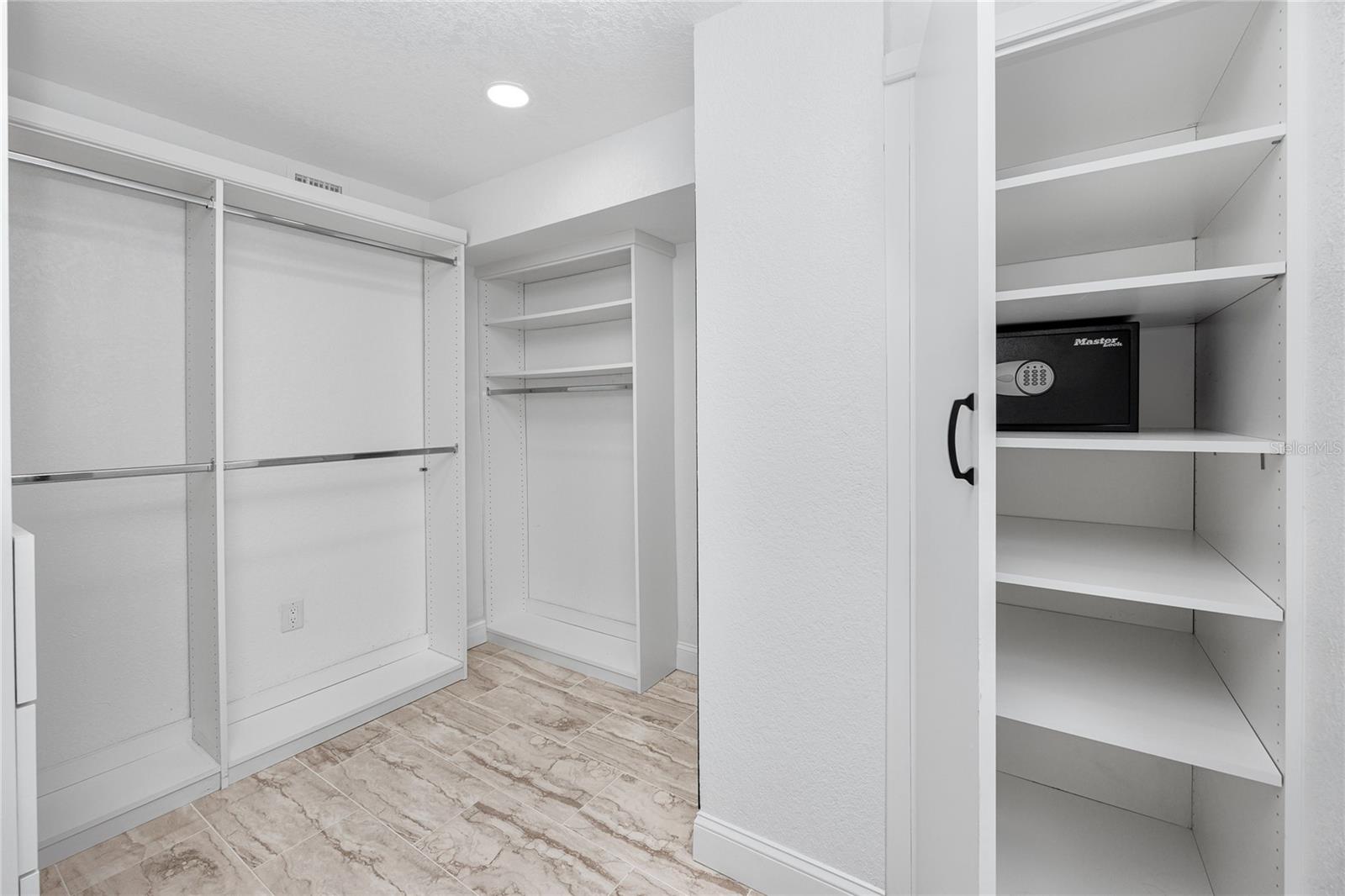 BAY ISLAND GROUP 15 - Residential