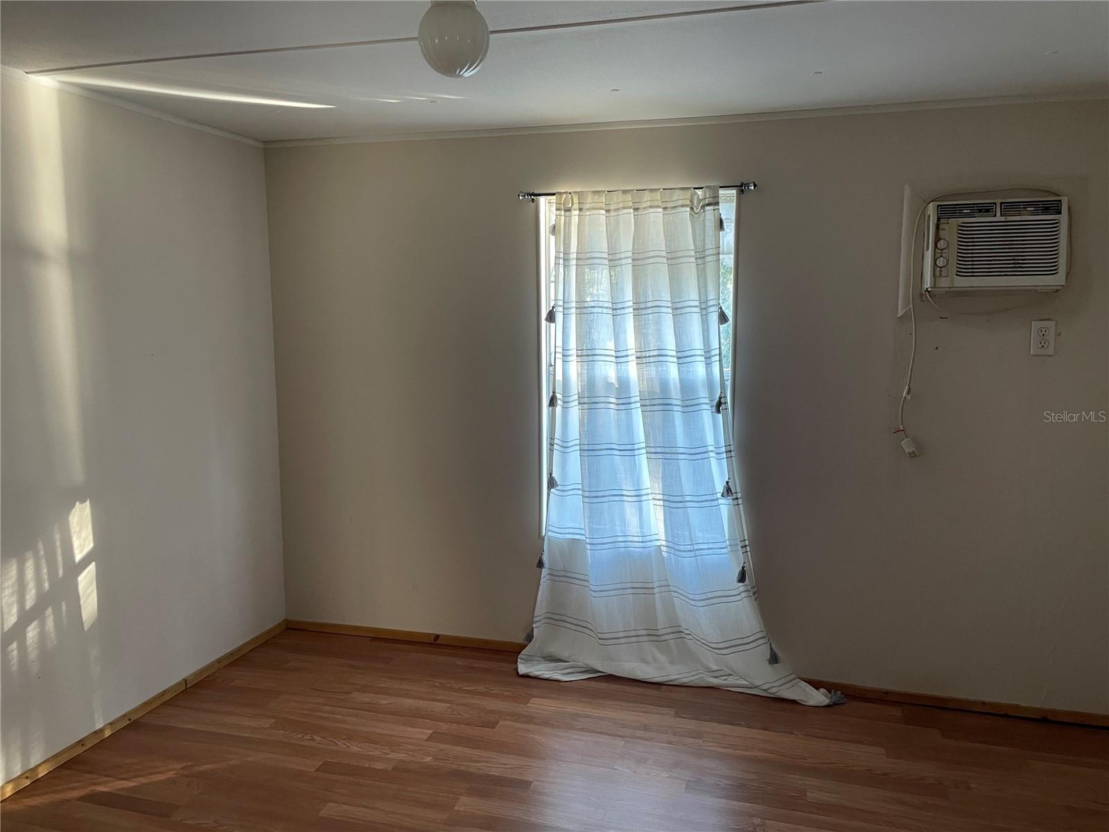 EAST COVE - Residential