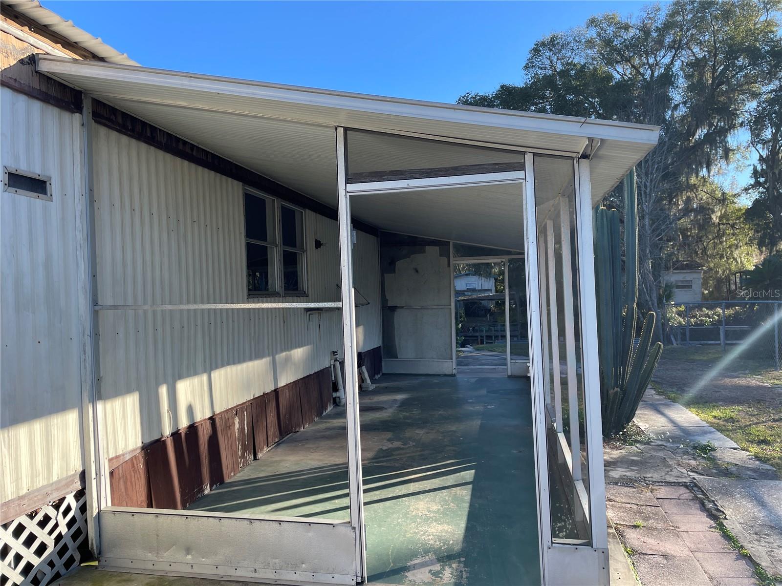 EAST COVE - Residential