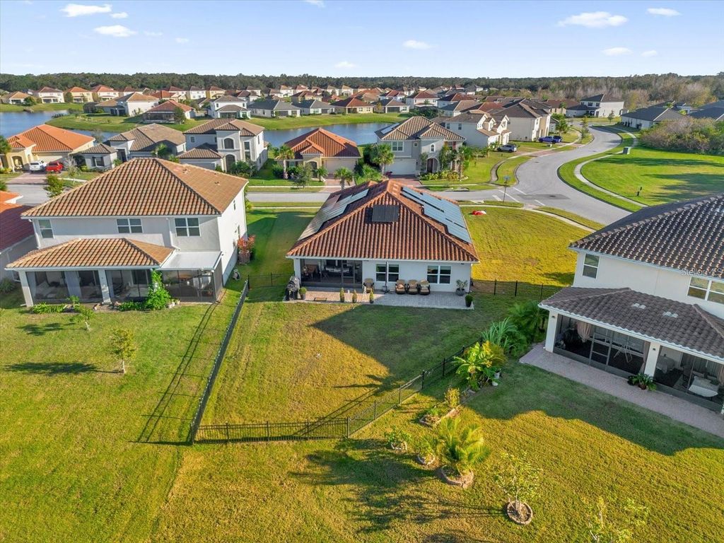 Photo of 1651 Kingfisher Court, Kissimmee, FL 34746 (MLS # O6354378)