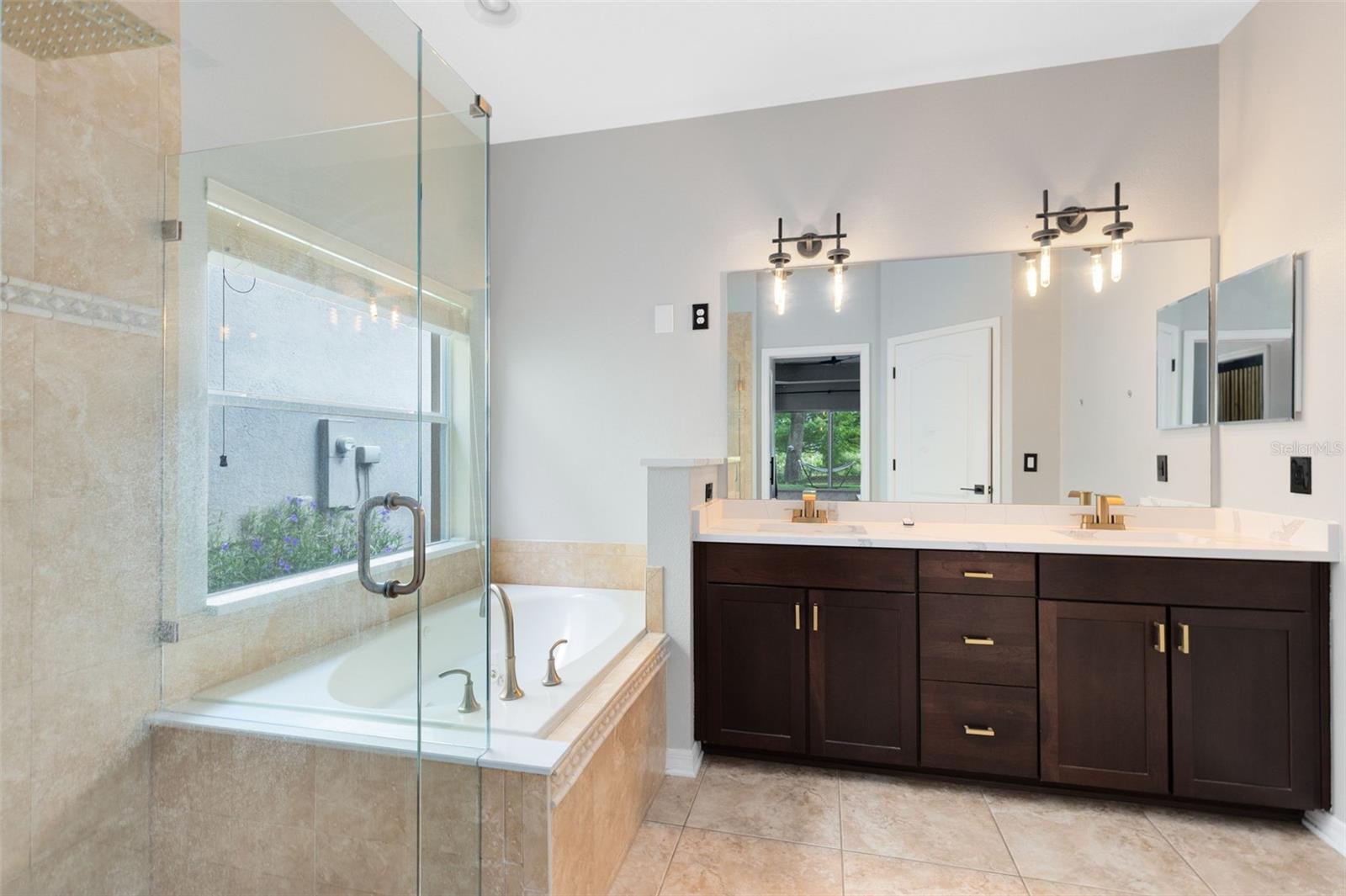 CLIFTON PARK - Residential