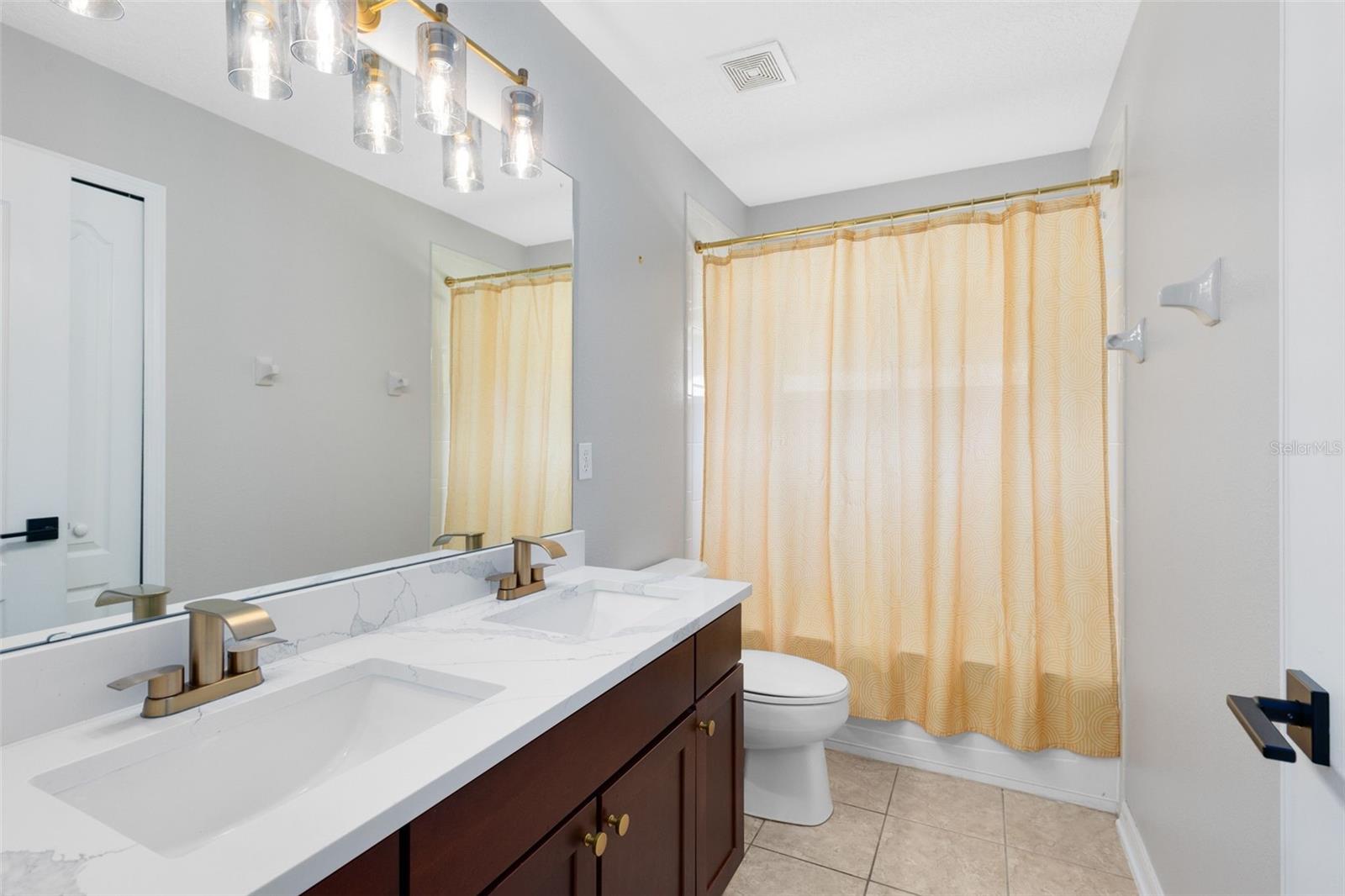 CLIFTON PARK - Residential