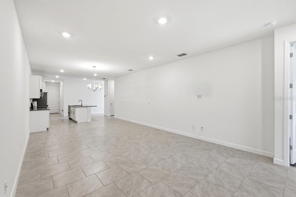 PALMS/SERENOA PH 4 - Residential