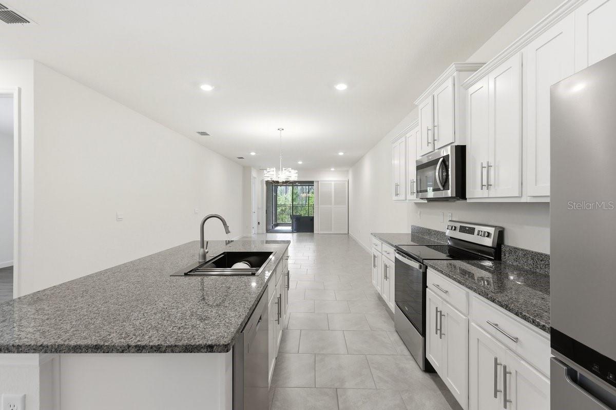 PALMS/SERENOA PH 4 - Residential