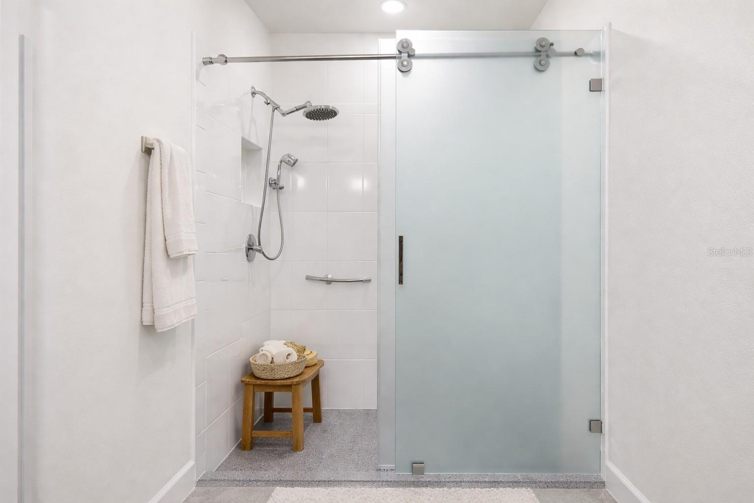 PALMS/SERENOA PH 4 - Residential