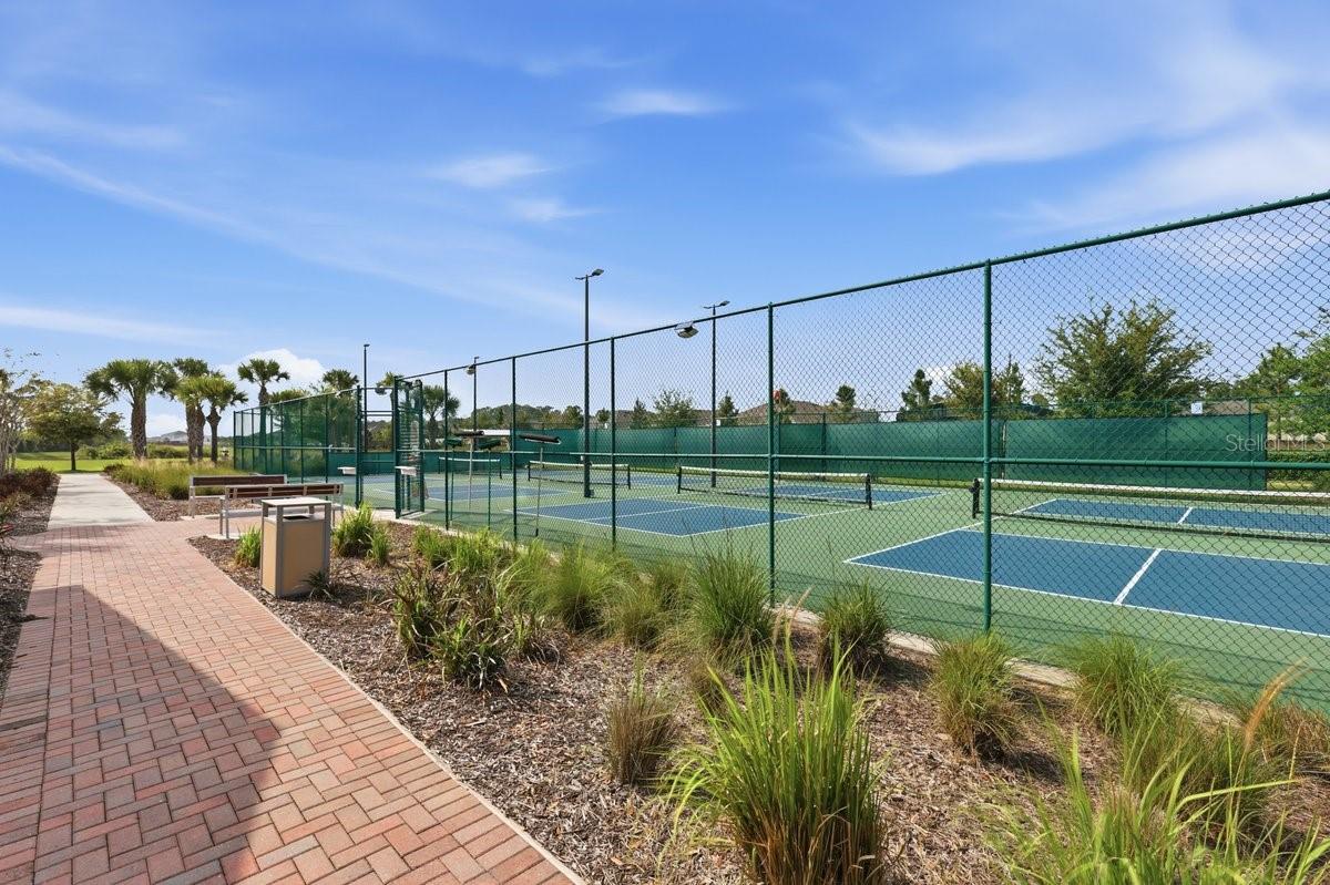 PALMS/SERENOA PH 4 - Residential