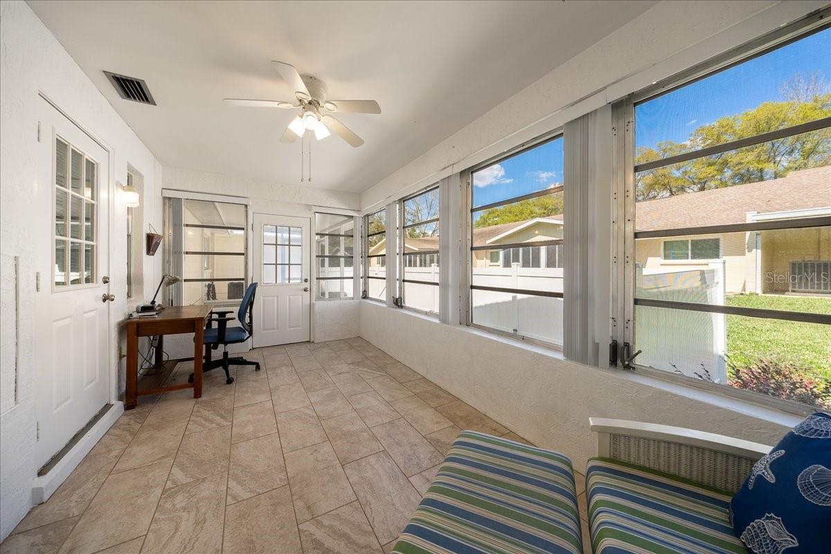 CIRCLE SQUARE WOODS - Residential