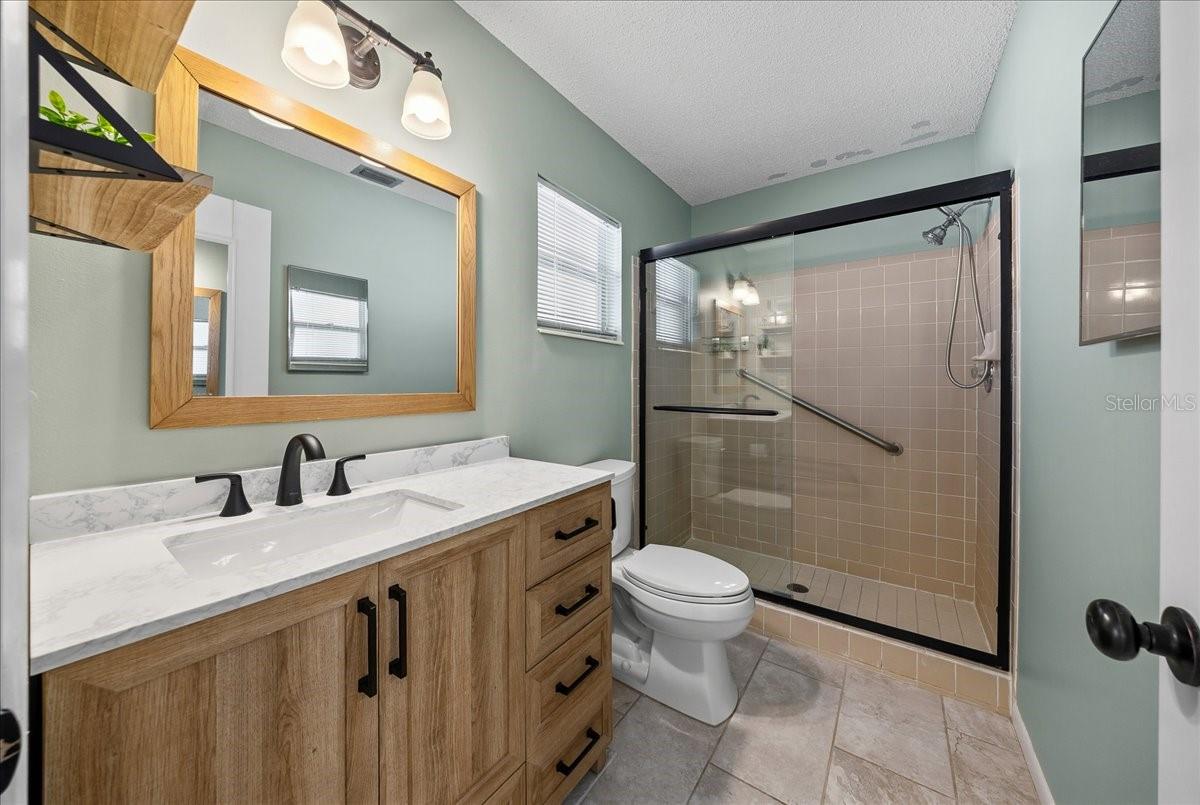 CIRCLE SQUARE WOODS - Residential