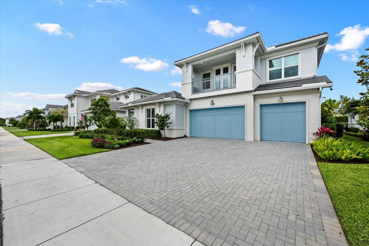 9236 CRESTVIEW CIRCLE