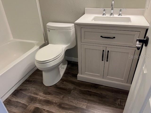 MAC DILL CONDO - Residential Lease