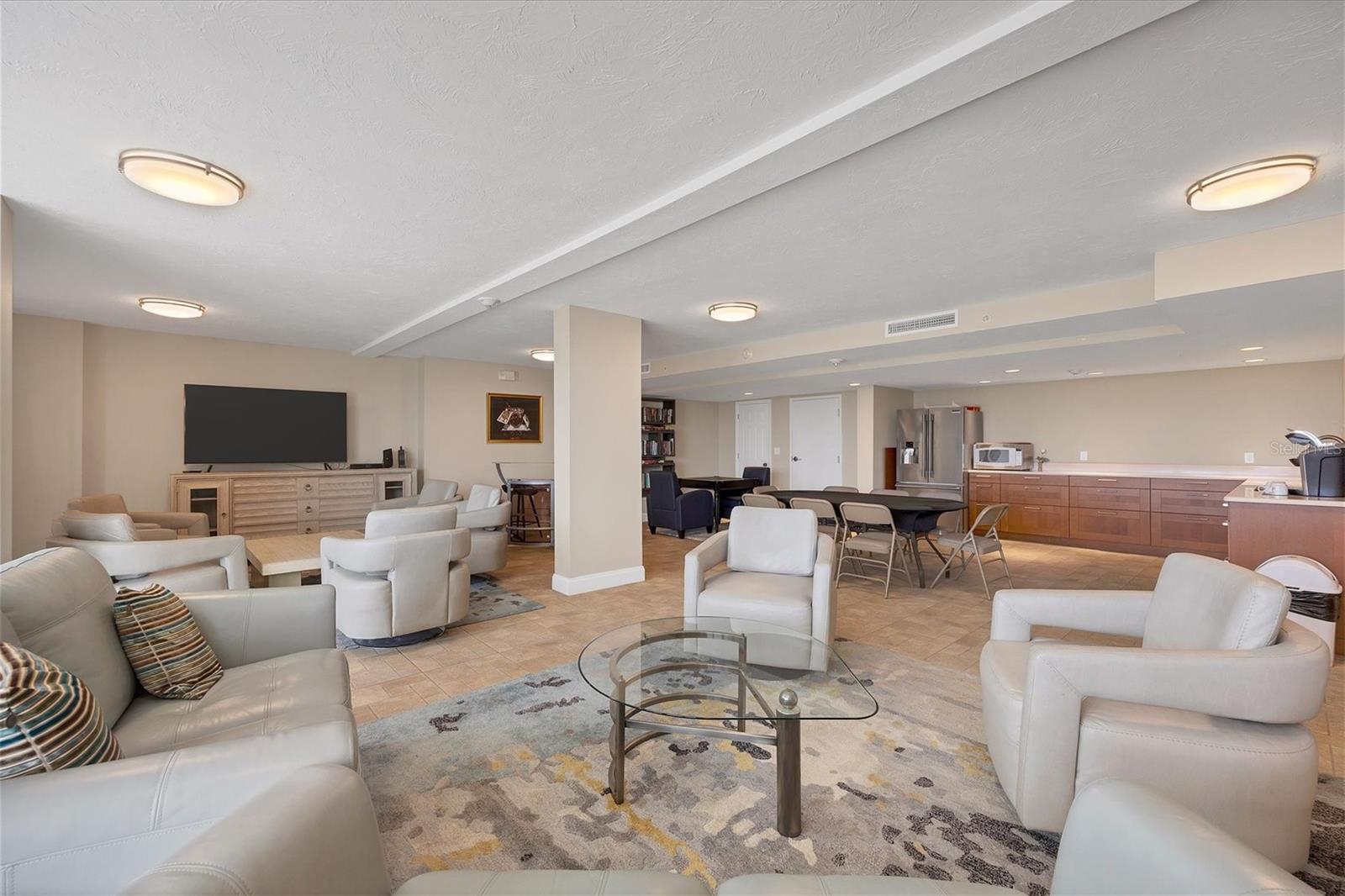 DOLPHIN TOWER - Residential