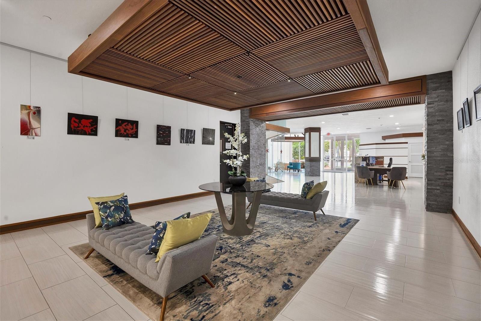 DOLPHIN TOWER - Residential