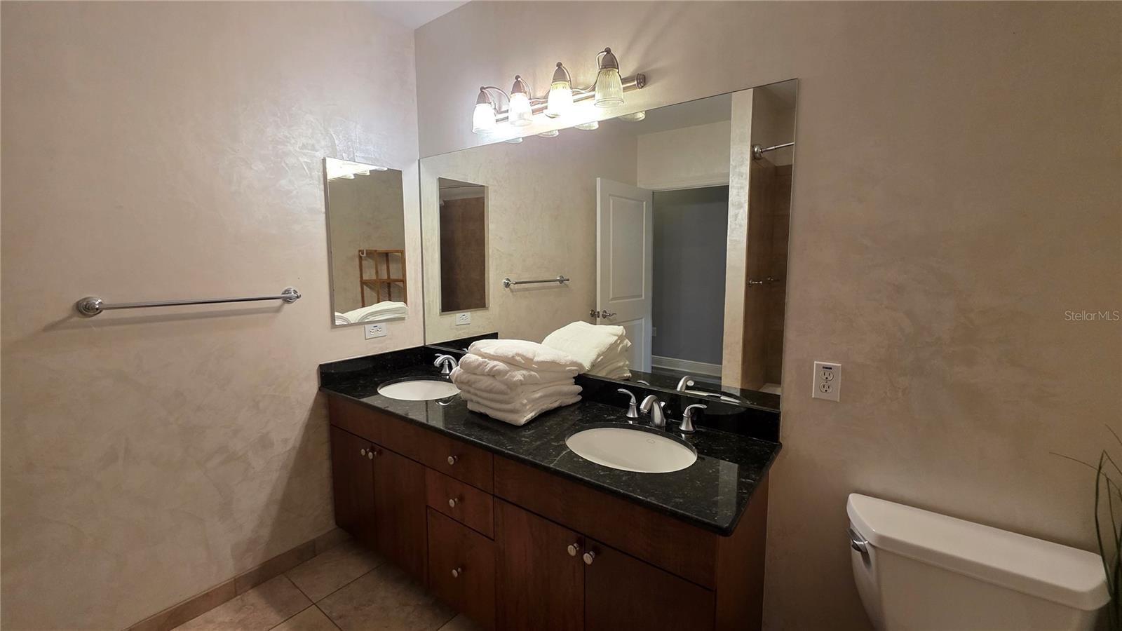 STATION SQUARE CONDO - Residential Lease