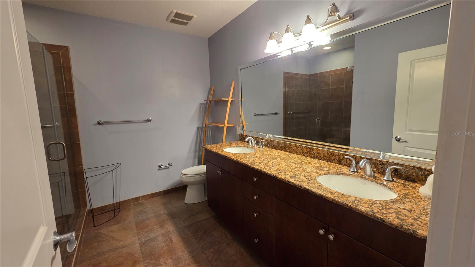 STATION SQUARE CONDO - Residential Lease