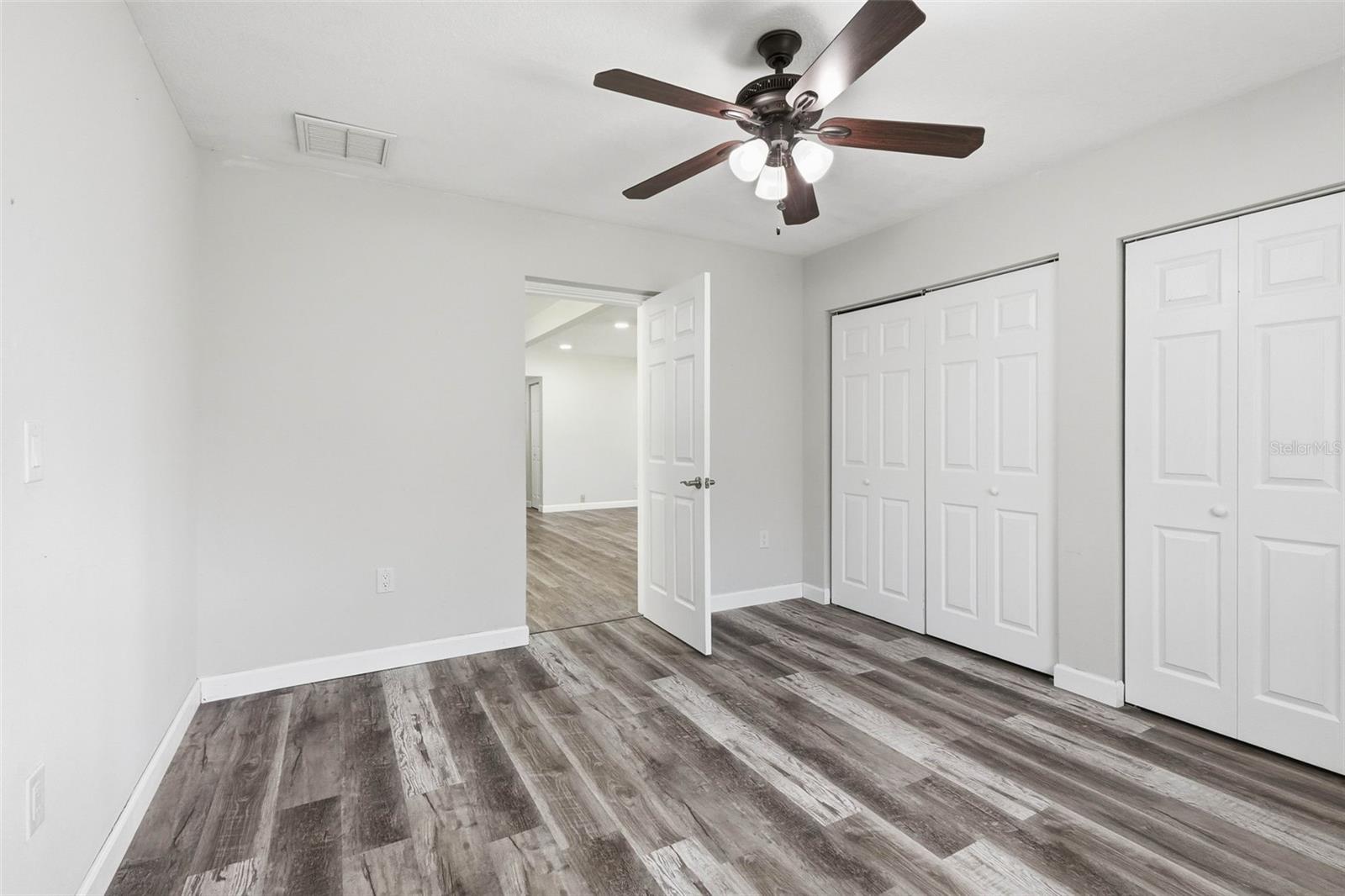 VALENCIA PARK - Residential