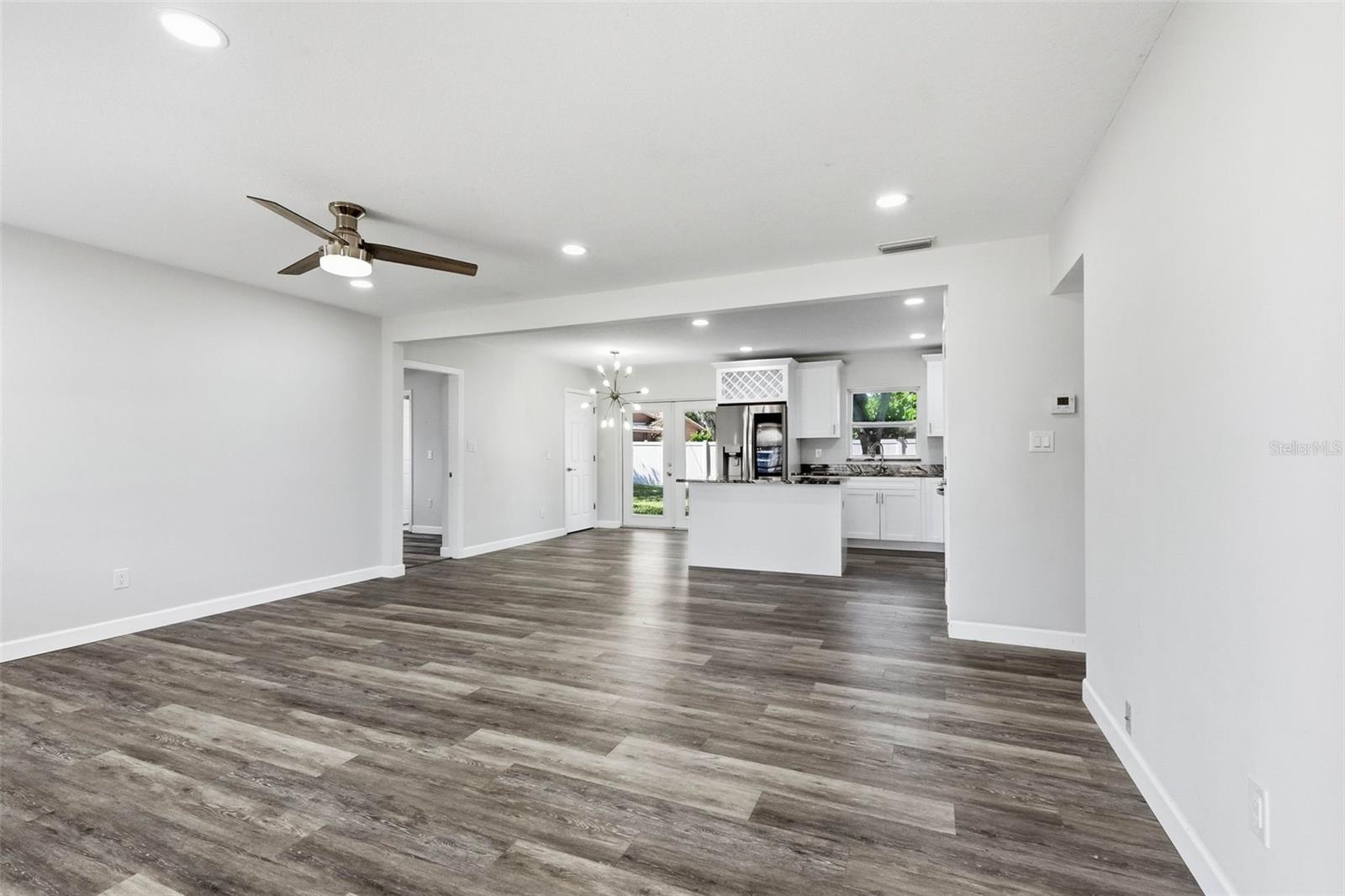 VALENCIA PARK - Residential
