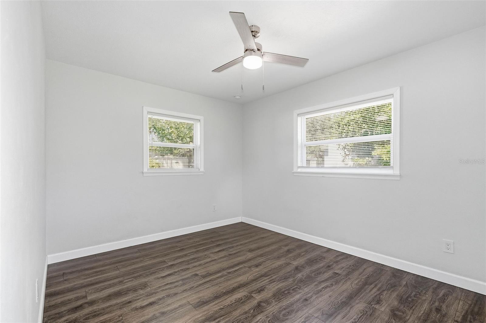 VALENCIA PARK - Residential