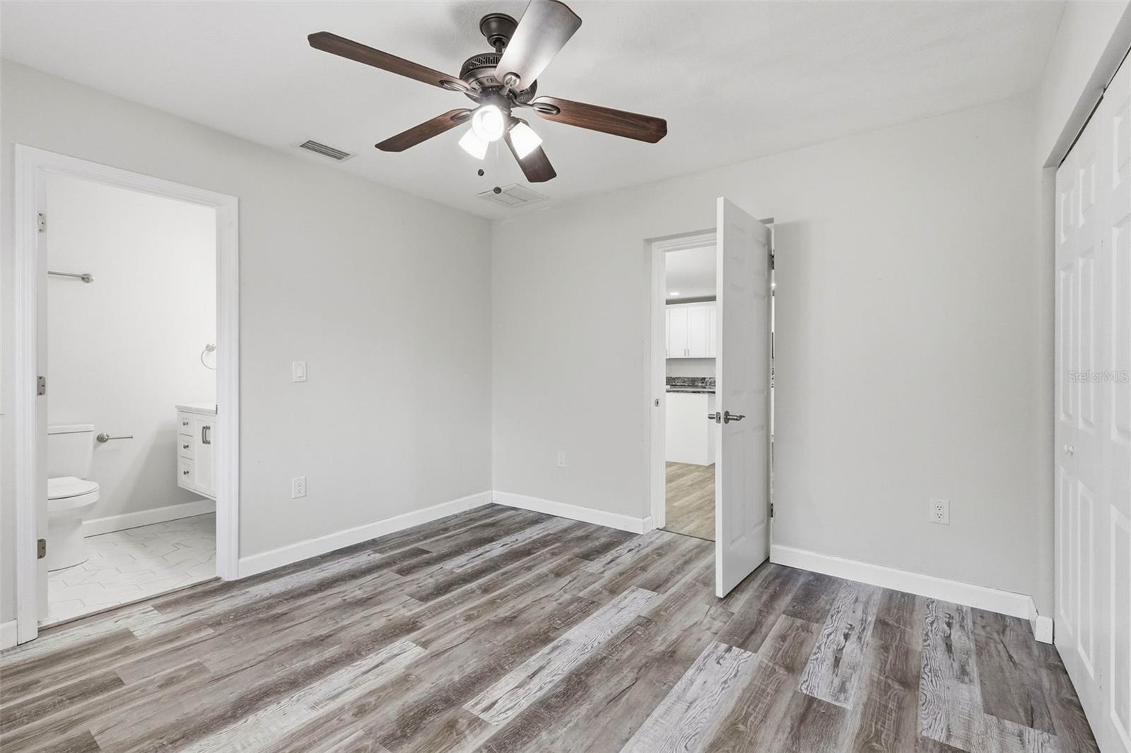 VALENCIA PARK - Residential