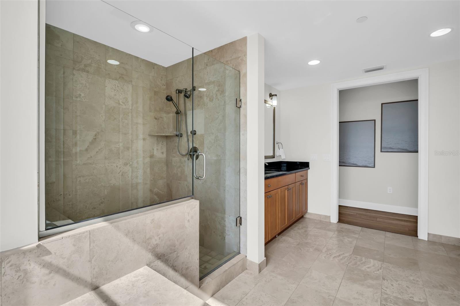 PARKSHORE PLAZA CONDO - Residential