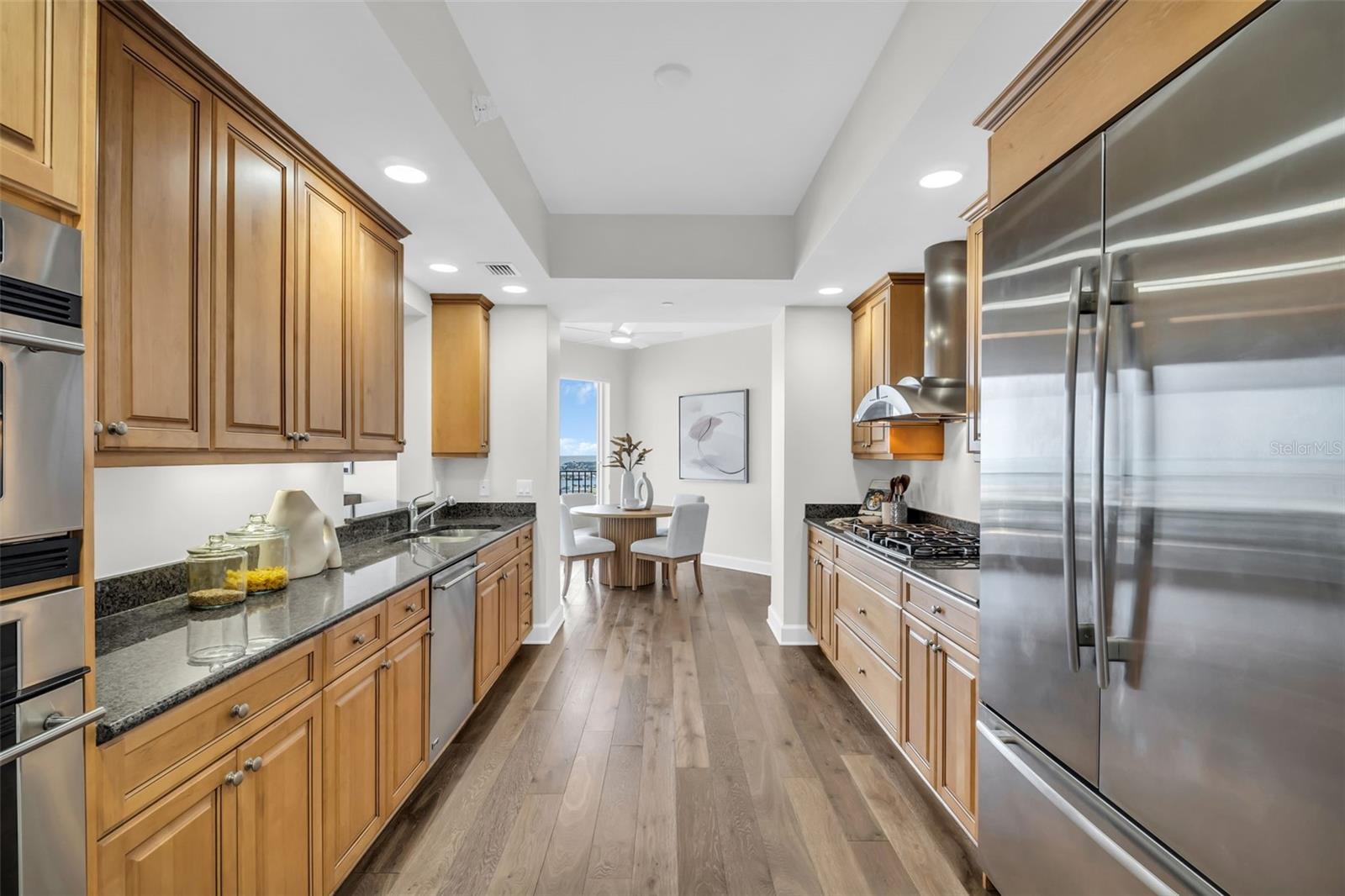 PARKSHORE PLAZA CONDO - Residential