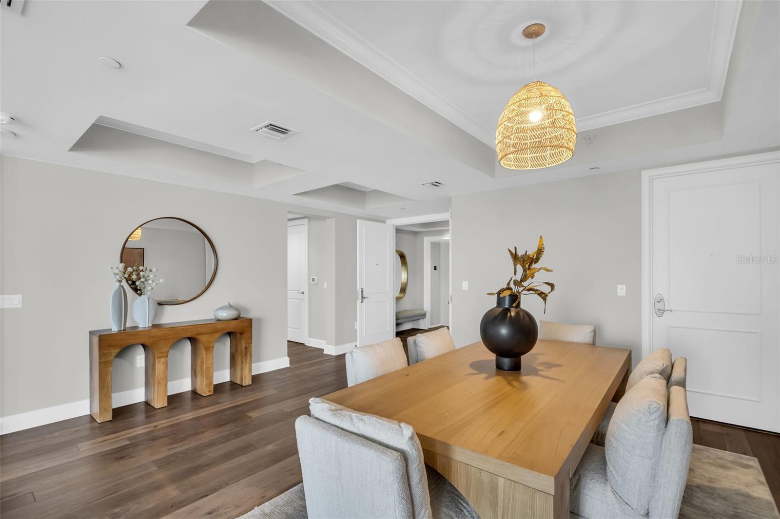 PARKSHORE PLAZA CONDO - Residential